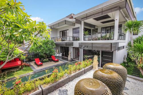 Sunset Road Villa | Villa Cascade