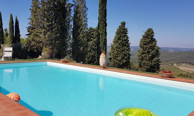 Chiocchio Villa | Villa Claro Chianti "il Girasole" portion of villa with panoramic pool.