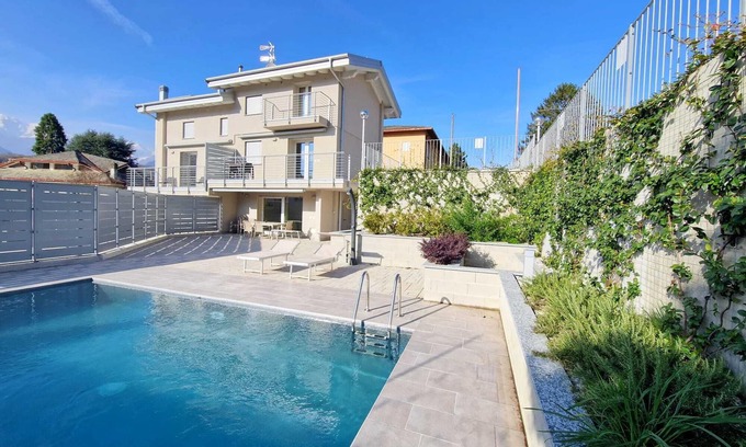 Colico Villa | Villa Claudia with pool, near the beach and the famous villages of Como Lake