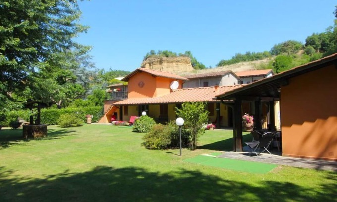 Castelfranco Piandisco Villa | Villa converted from old outbuildings with private swimming pool. Small restaurant on site run by th