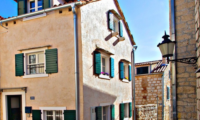 Split House | Villa Daky is a beautiful recently built Dalmatian house located in the old town