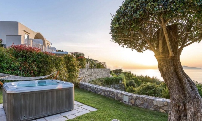 Anacapri Apartment | Villa DAlessandro Carmela, private apartment and private hot jacuzzi