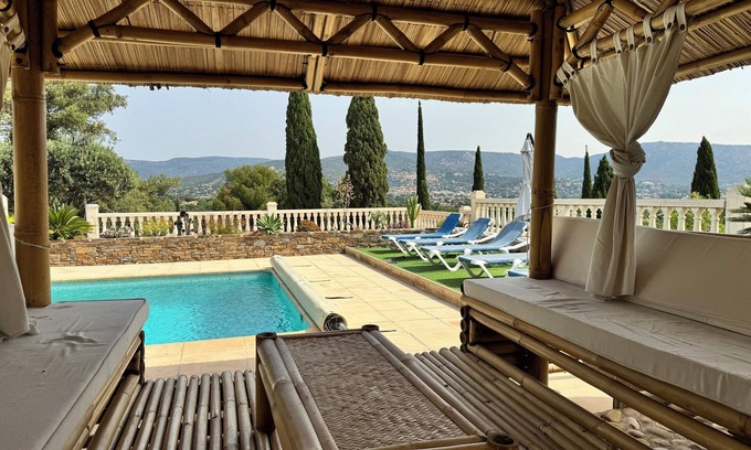 Bormes-Les-Mimosas Apartment | Villa des Cyprès property magnificent secure and peaceful private parking lot