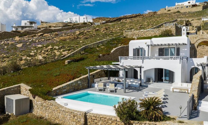 Tourlos Villa | Villa Diorite by Mykonos Rocks