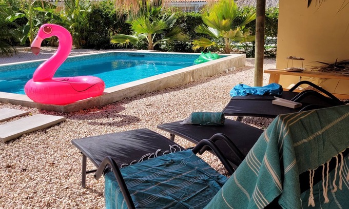 Grote Berg Villa | Villa Dushi Arembos, private pool, palapa and 7-person car