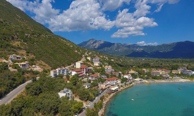 Pondi Villa | Villa Eirini