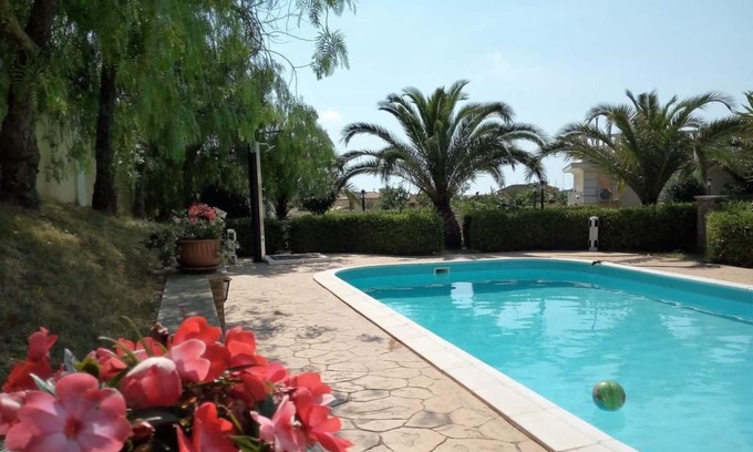 Filadelfia Bed & Breakfast | Villa Elisa