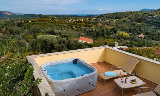 Makhairoi Villa | Villa Erontas-luxurius villa with private heated jacuzzi