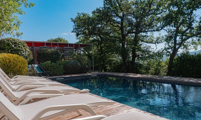 Servas Villa | Villa 'Face Au Mont Bouquet' with Private Pool, Wi-Fi and Air Conditioning