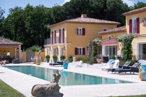 Grimaud Villa | Villa Florentina - 550m2, 4 Chambres - Golfe De Saint-Tropez