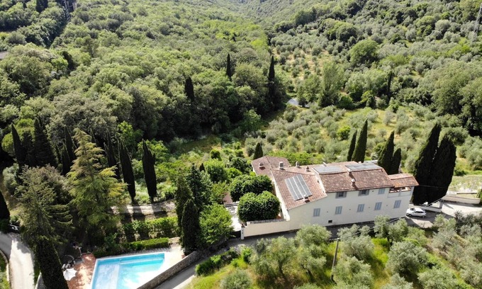 Bagno a Ripoli Villa | Villa FontenisionLuxury Retreat with Pool and Breathtaking Views