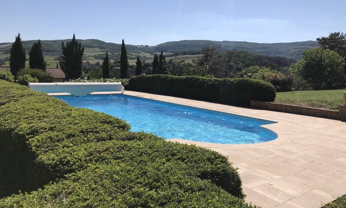 Jarnioux Villa | Villa Beaujolaise with swimming pool near Lyon