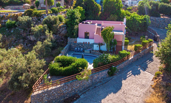 Agia Triada Villa | Villa Francesca with a private pool and gardens - Walking distance available