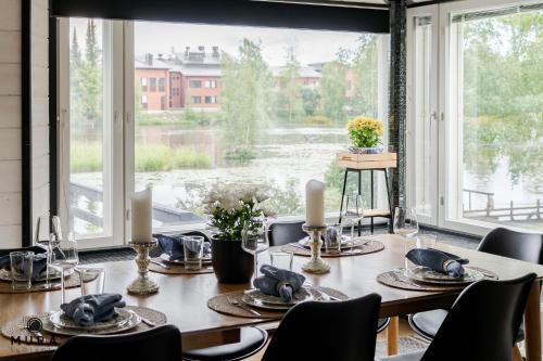 Lempaala Villa | Villa Gaia! - Luxury villa with jacuzzi and beach close to trainstation 10 minutes from Tampere city! 1,5 hours to Helsinki