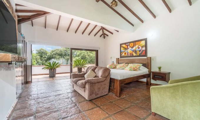 Bella Luz Villa | Villa Gama Vip En Sopetran, Vistas increíbles Con Jacuzzi y Piscina