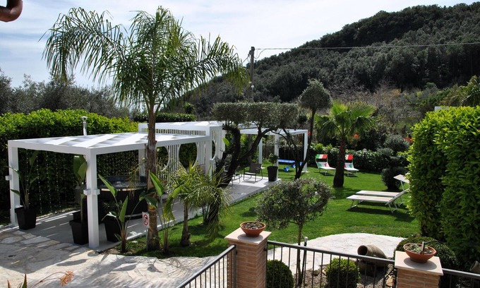 Trivio Villa | Villa Giselda with private pool and outdoor whirpool