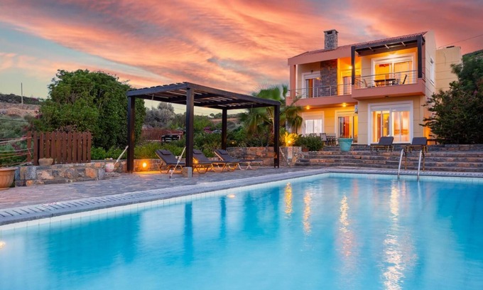 Agios Nikolaos Villa | Villa Glan Y Mor - Five Bedroom Villa, Sleeps 12