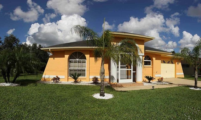 Joel Villa | Villa Hamilton-Beautiful Pool Home 🌴April 2023 renovated. nJan. 2025 Special