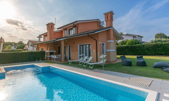 Isola Albarella Villa | Villa in Albarella with Private Pool & Beach