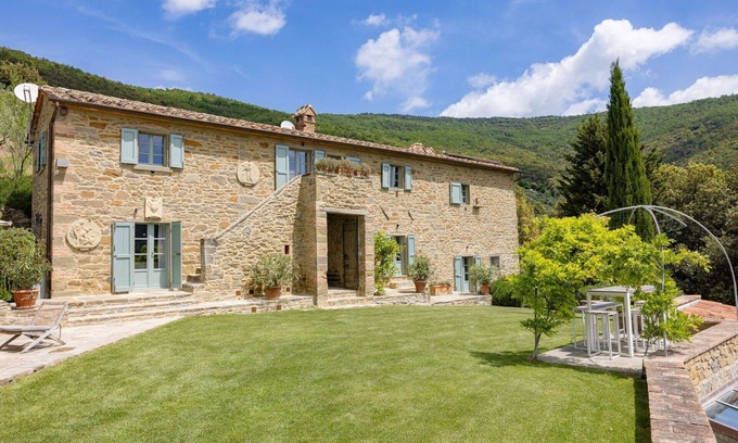 Cortona Villa | Villa in Cortona with 4 bedrooms sleeps 8