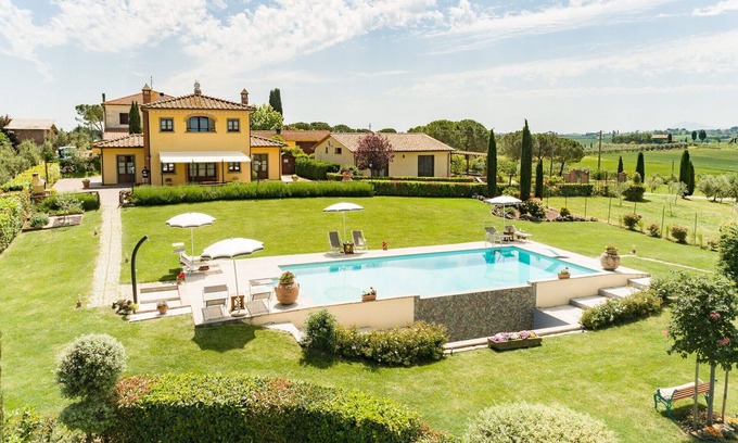 Creti Villa | Villa in Creti with 4 bedrooms sleeps 8