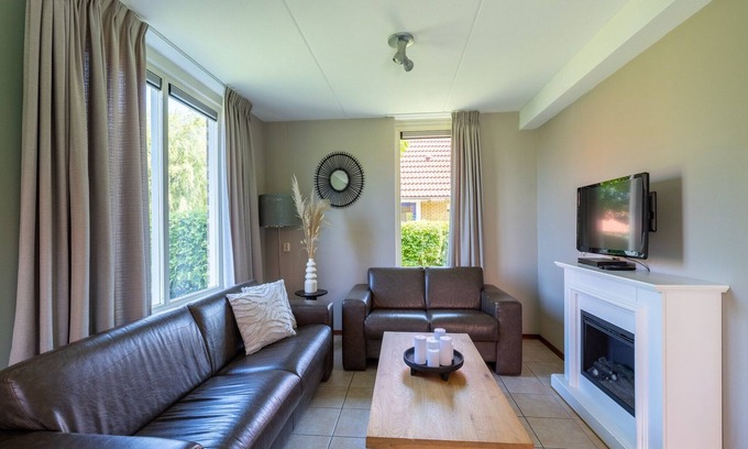 Andijk House | Villa in Medemblik near Waterfront