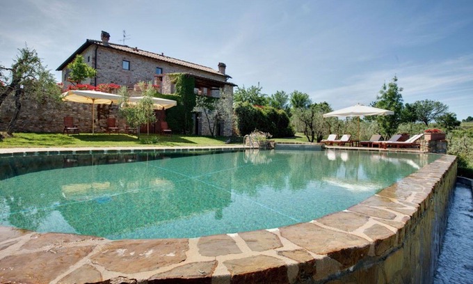 San Casciano in Val di Pesa Villa | Villa in Paolini with 6 bedrooms sleeps 15