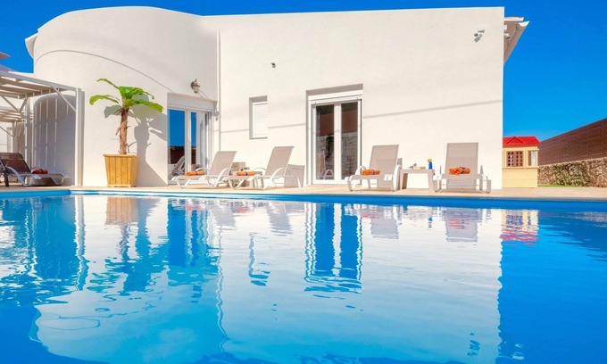 Skaleta Villa | Villa in Skaleta with Private Pool & Beach Access