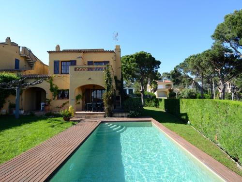 La Torre Vella Villa | Villa in Spain with Private Pool & Garden