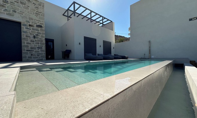 Kamilari House | Villa in the center of Kamilari Village 3 bedrooms, swimming pool, .