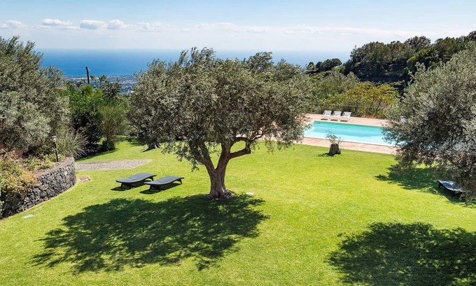 Milo Villa | Villa Inessa - 12 Guests