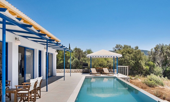 Fternon Villa | Villa '-islay' with Mountain View, Wi-Fi and Air Conditioning