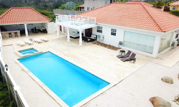 Boroncana Villa | Villa Jolie