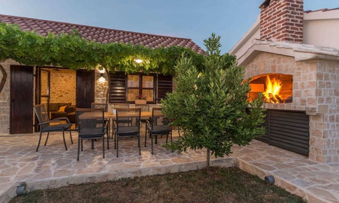 Promina Villa | Villa Ka near NP Krka waterfalls