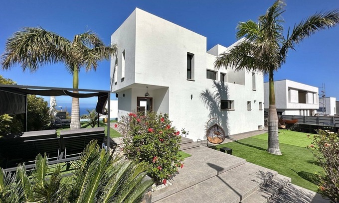 Santa Ursula Apartment | Villa Karina by The Ocean Rentals