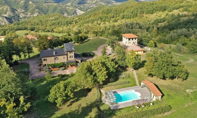 Casteldelci Villa | Villa La Cappuccina With Pool, Casteldelci, Italy