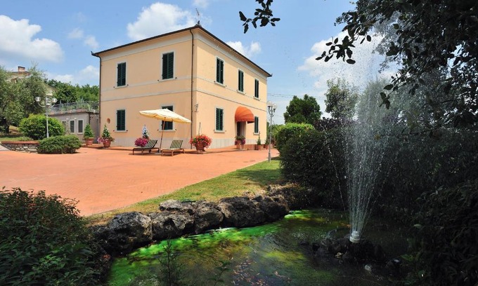 Montecarlo House | Villa La Nina