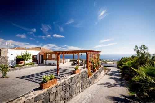Armenime Villa | Villa Las Rosas, Los Menores, Adeje, sea view