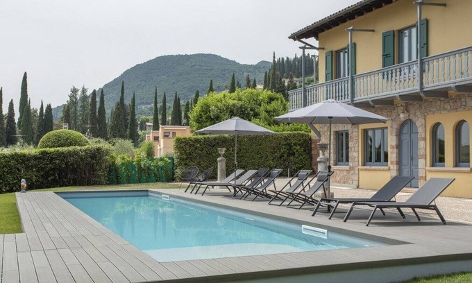 Gardone Riviera Villa | Villa Leandra - Modern private villa near the lake and town