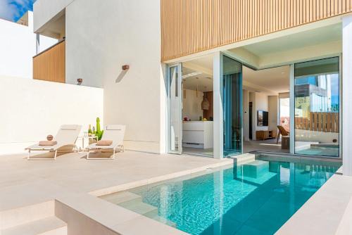 Las Eras House | Villa Los Linos - plunge pool and natural beauty