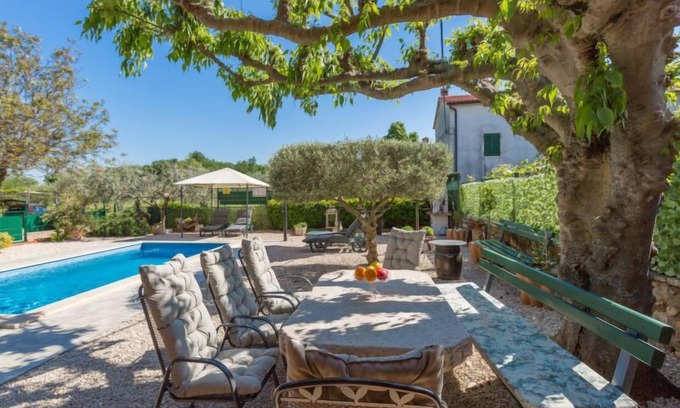 Radini House | Villa Lucky by Interhome