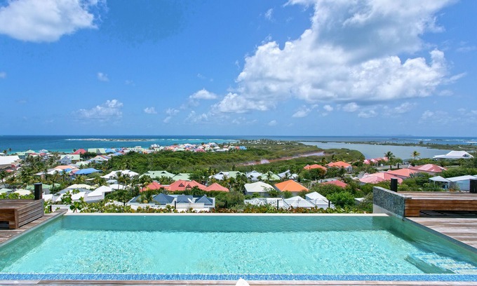 Orient Bay House | VILLA MANGO 4 BDnEnjoy breathtaking view on Orient Bay and walk to the beach .