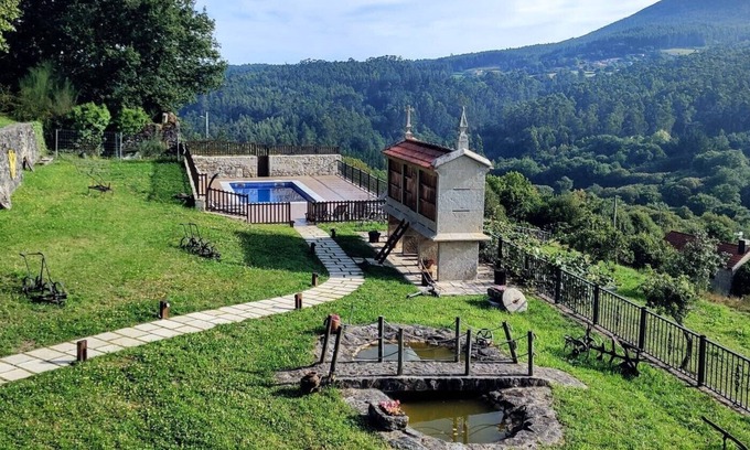 Campo Lameiro Villa | Villa María (320), valley views with pool