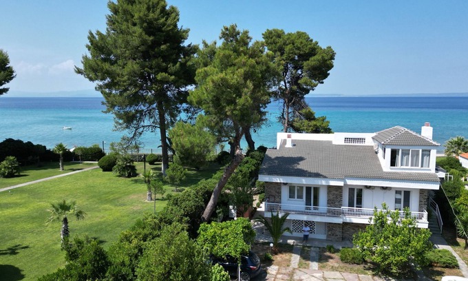 Halkidiki Villa | Villa Mare Azul - Luxury Beachfront Retreat in Hanioti, Halkidiki, Greece