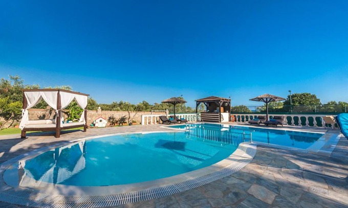 Chalikounas Villa | Villa Maxim with Private Pool & Tennis Court