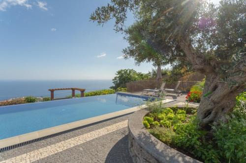 Canhas Villa | Villa Miradouro da Baleia (Heated Pool optional)