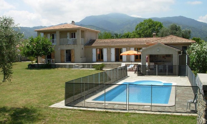Querciolo Villa | Villa mit grosser Sommerküche und Pool, 8 Minuten zum Sandstrand Cap Sud