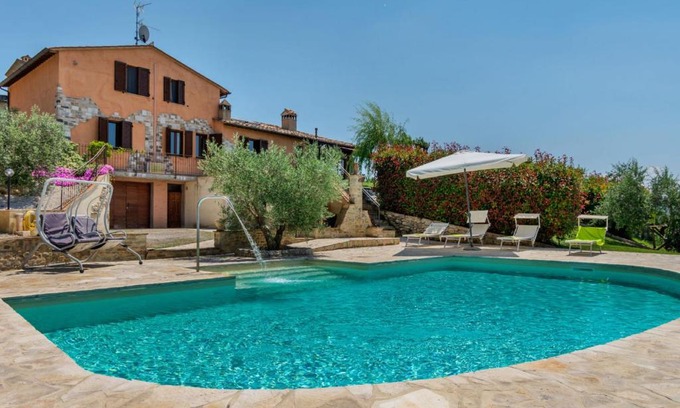 Montone Villa | Villa Morotti by Mmega