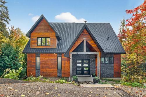 Saint Come Ski Chalet | Villa Nature Luxe Chalet Lake Access Private Spa