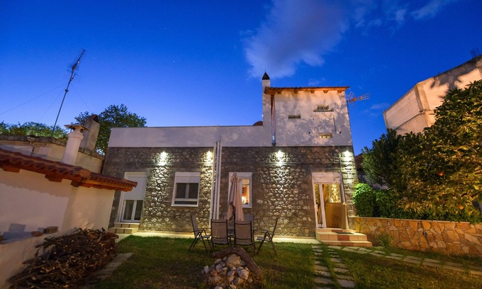 Longos House | Villa Near The Beach (125m²) 2-7 Guests